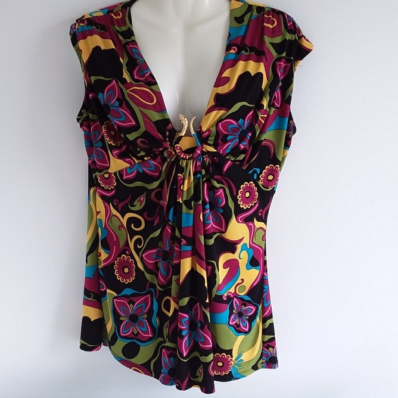 Bisou Bisou Tops - Bisou Abstract Print Knit Top w/ Snake Detail